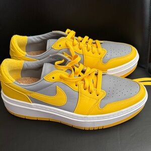 Women’s Nike Dunks